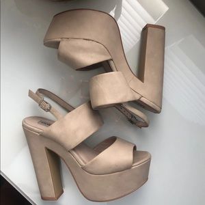 Steve Madden Platform sandals / pumps